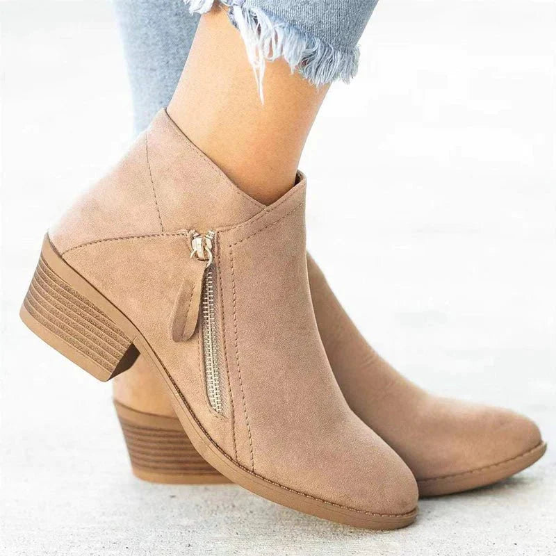 KYRA - BUTY