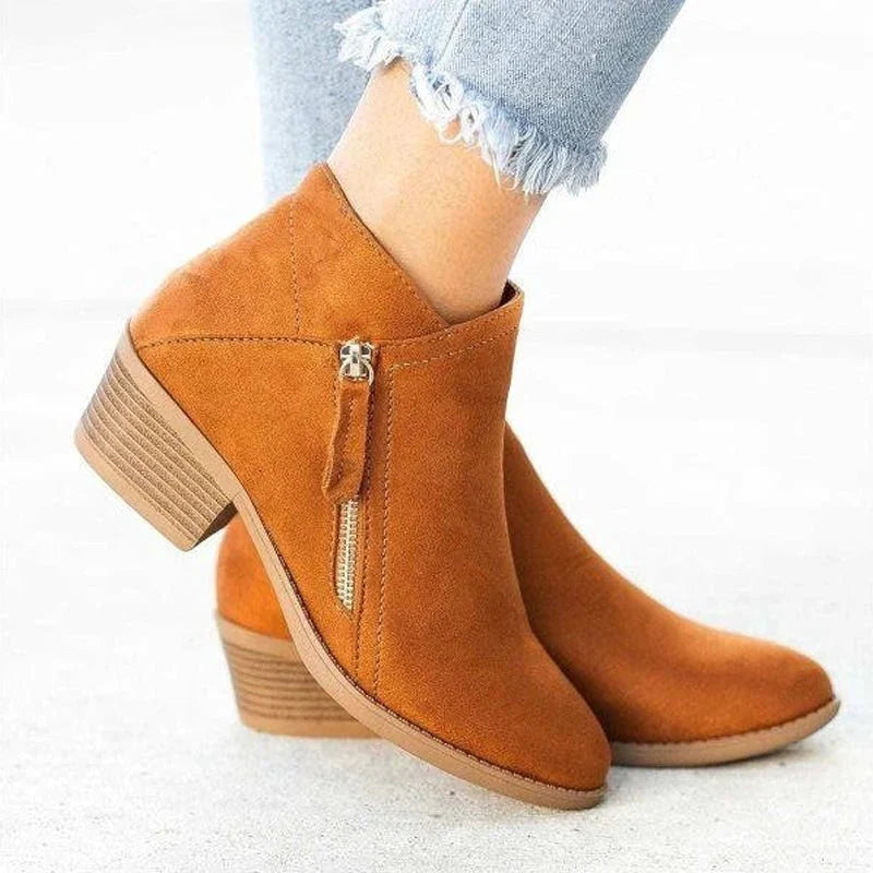 KYRA - BUTY